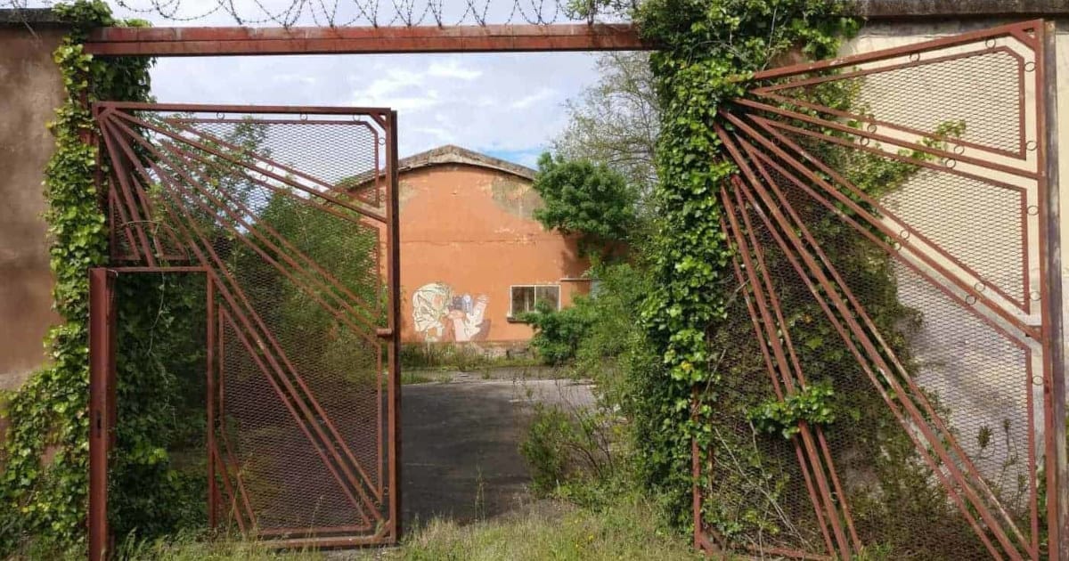 Ingresso ex Macrico a Caserta