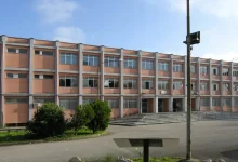 fotografia facciata di un istituto scolastico di Caserta