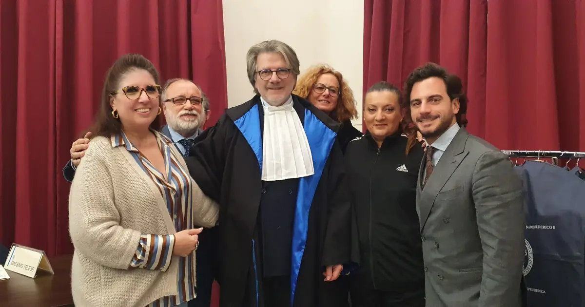 Foto gruppo con Toga Preside Staiano