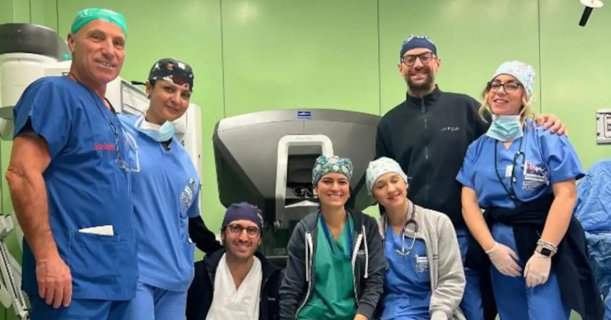 medici in sala operatoria